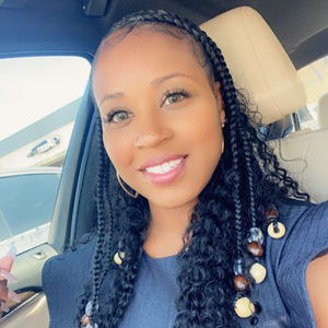 Meet your Posher, Crystal